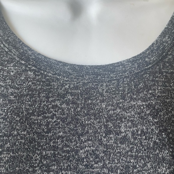 Maurice’s longsleeve top - Picture 9 of 9